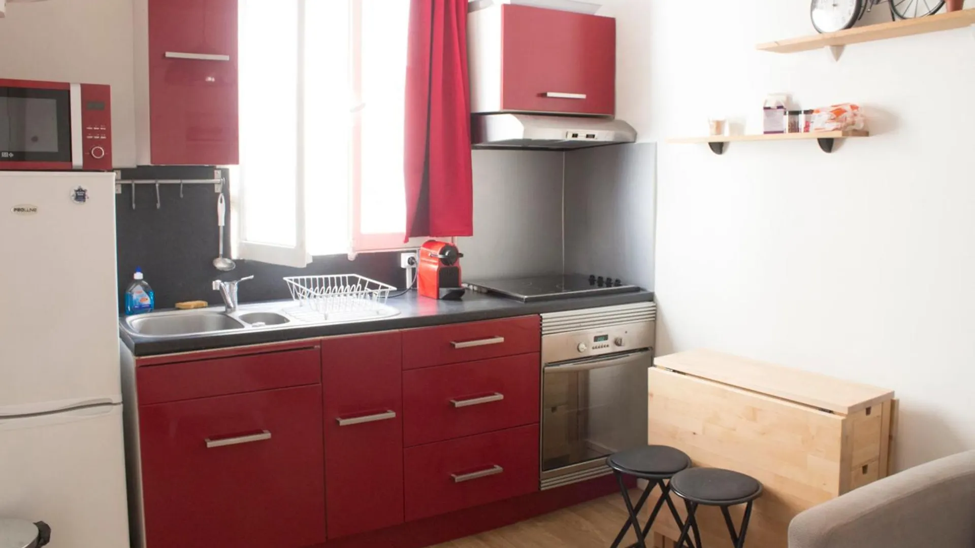 Charming Apartment Near The Canal Saint Martin Paris France